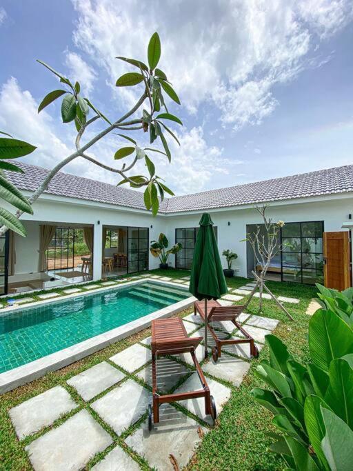 Allure Villa Cempaka Private Pool Κουαντάν Εξωτερικό φωτογραφία